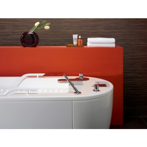 Panel sterujący wanny Caracalla z pokrętłami i dotykowym ekranem do regulacji parametrów kąpieli.